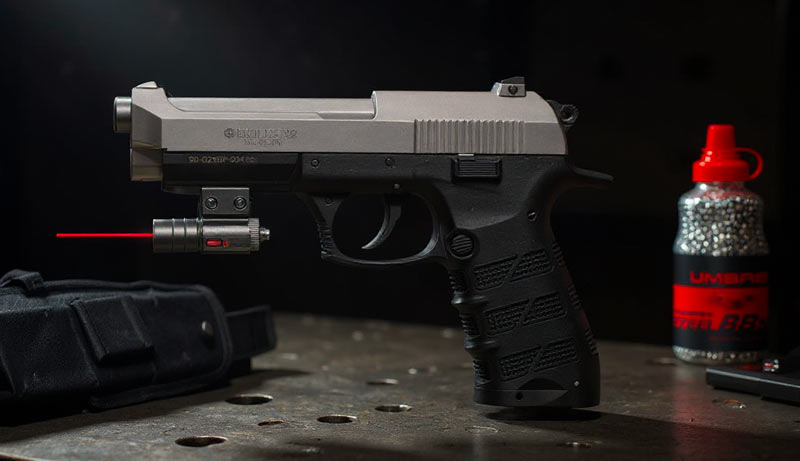 Rail Picatinny et design bicolore du pistolet Ekol ES P92 White