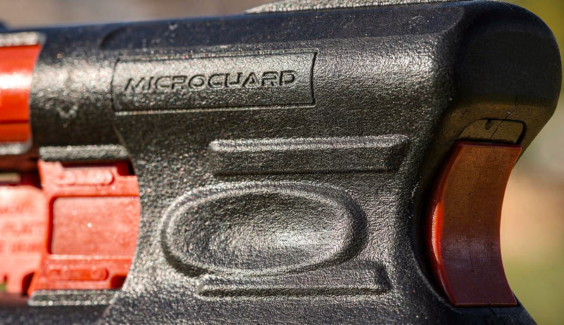 MicroGuard P2P : dispositif compact de défense au poivre OC 10%