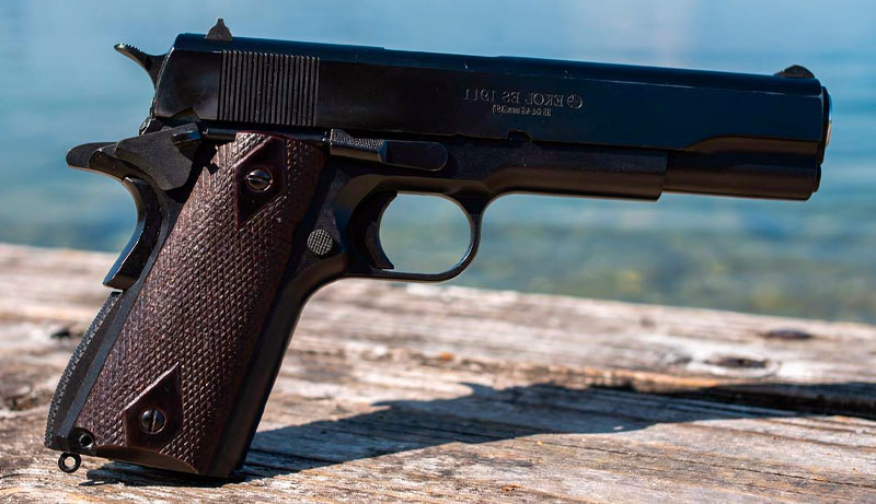 Pistolet Ekol ES 1911 CO2 noir mat calibre 4,5 mm BBs avec holster