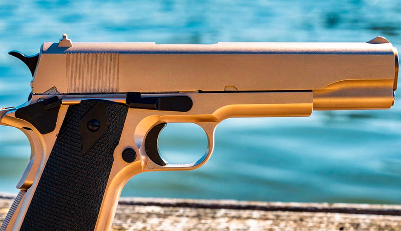 Pistolet Ekol ES 1911 Satin CO2 4,5 mm BBs - vue latérale et finitions