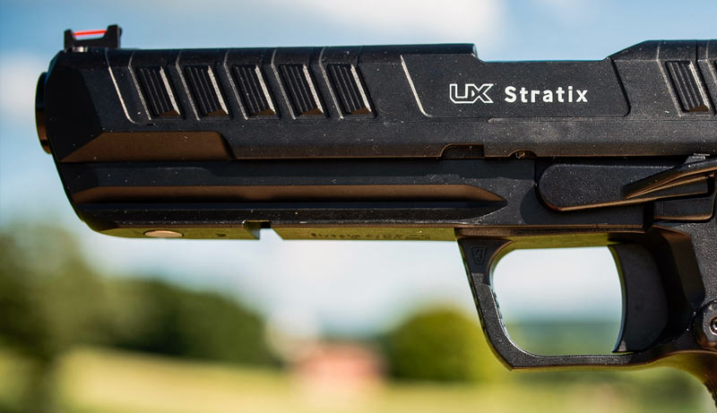 Détails du pistolet Stratix CO2 Umarex avec visée fibre optique et sécurités