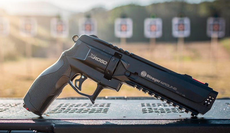 Stoeger XRD50 calibre .50 avec rails Picatinny et grip Thridion texturé
