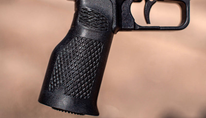 Crosse et ergonomie de la Stoeger XM1 Pro 19,9 joules