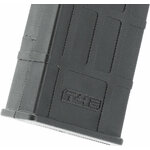 Détail du talon du chargeur T4E 20 coups, logo T4E moulé en relief