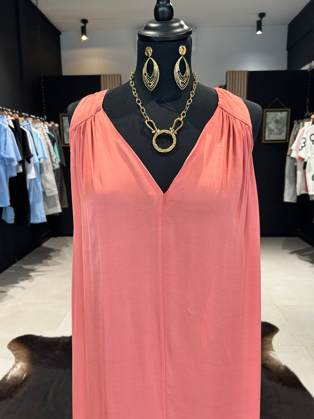 robe-satinee-viscose-longue-rose-perle-des-iles.jpg