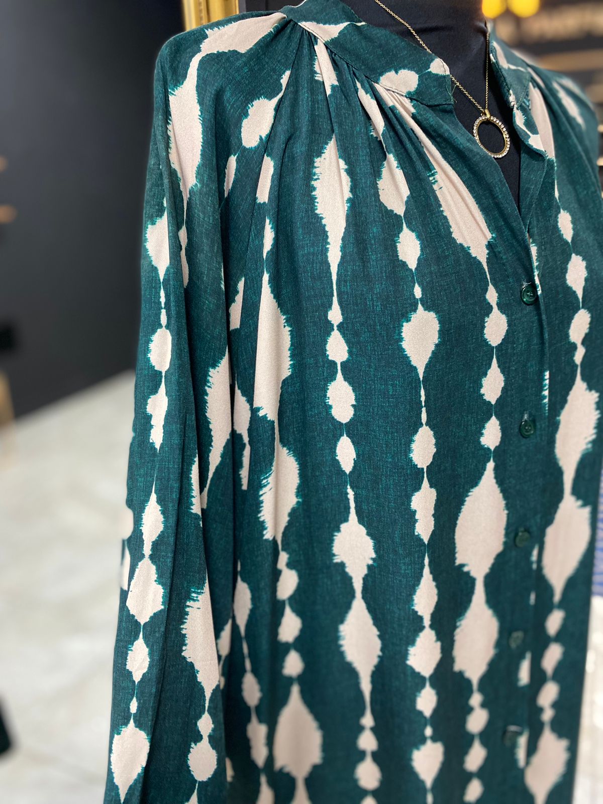 robe vert sapin perle des iles 974 cecile wang manche longue coton a motifs23-06-13 at 17.12.50 (1)