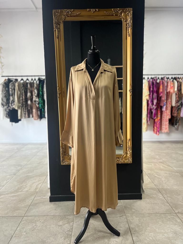 Robe NELLY beige camel taille unique 36 à 50 perle des iles 974 mode femme