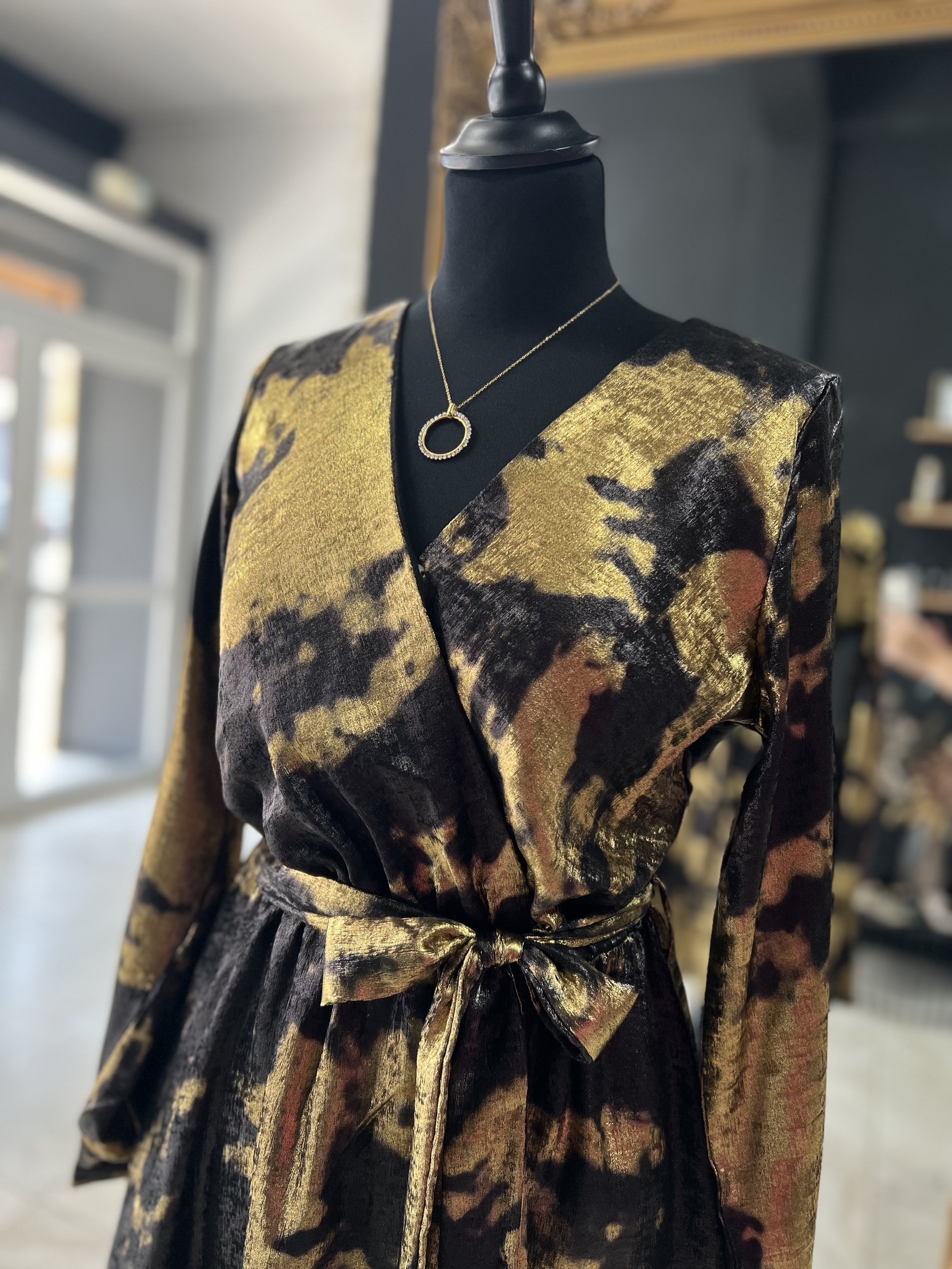 ROBE SHINE PERLE DES ILES DOREE OR GOLD NOIR MODE FEMME 974 PARFUMERIE