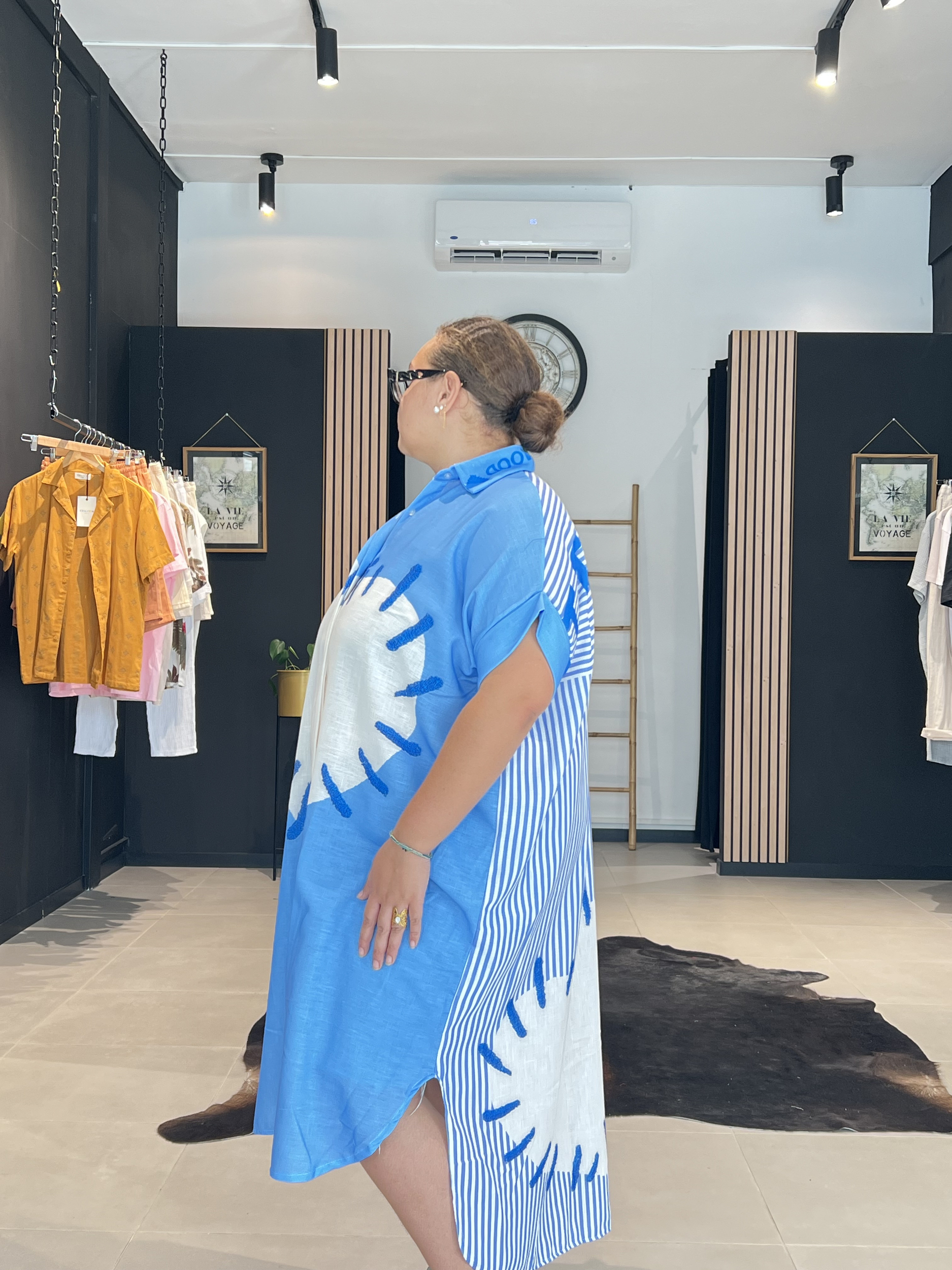 Robe Bleue Et Beige En Résille Sandwich - Taille 36, Style Fourreau, Occasion Très Bon état