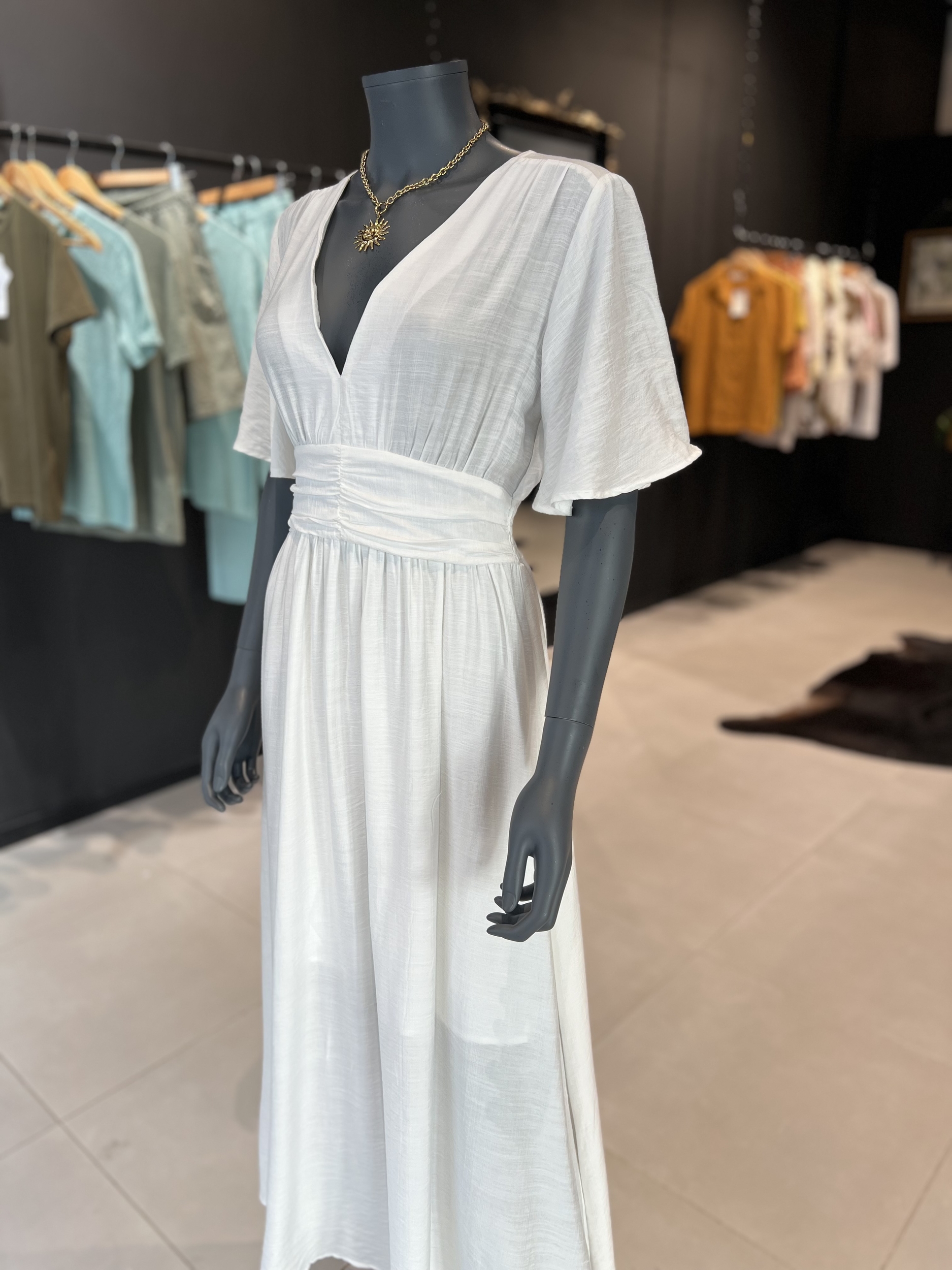 robe tina blanc ecru ivoire blanc taille grande taille perle des iles 974 la reunion mode femme pret a porter feminin robe paques
