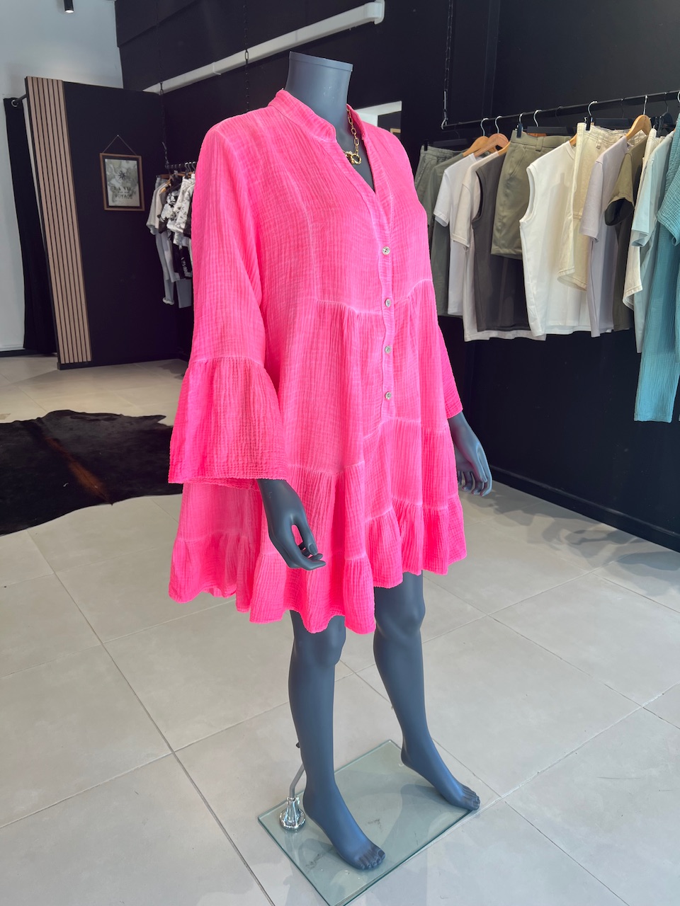 robe SUNNY fluo rose made in italie  perle des iles 974 mode femme homme parfumerie bar a parfum saint pierre la reunion