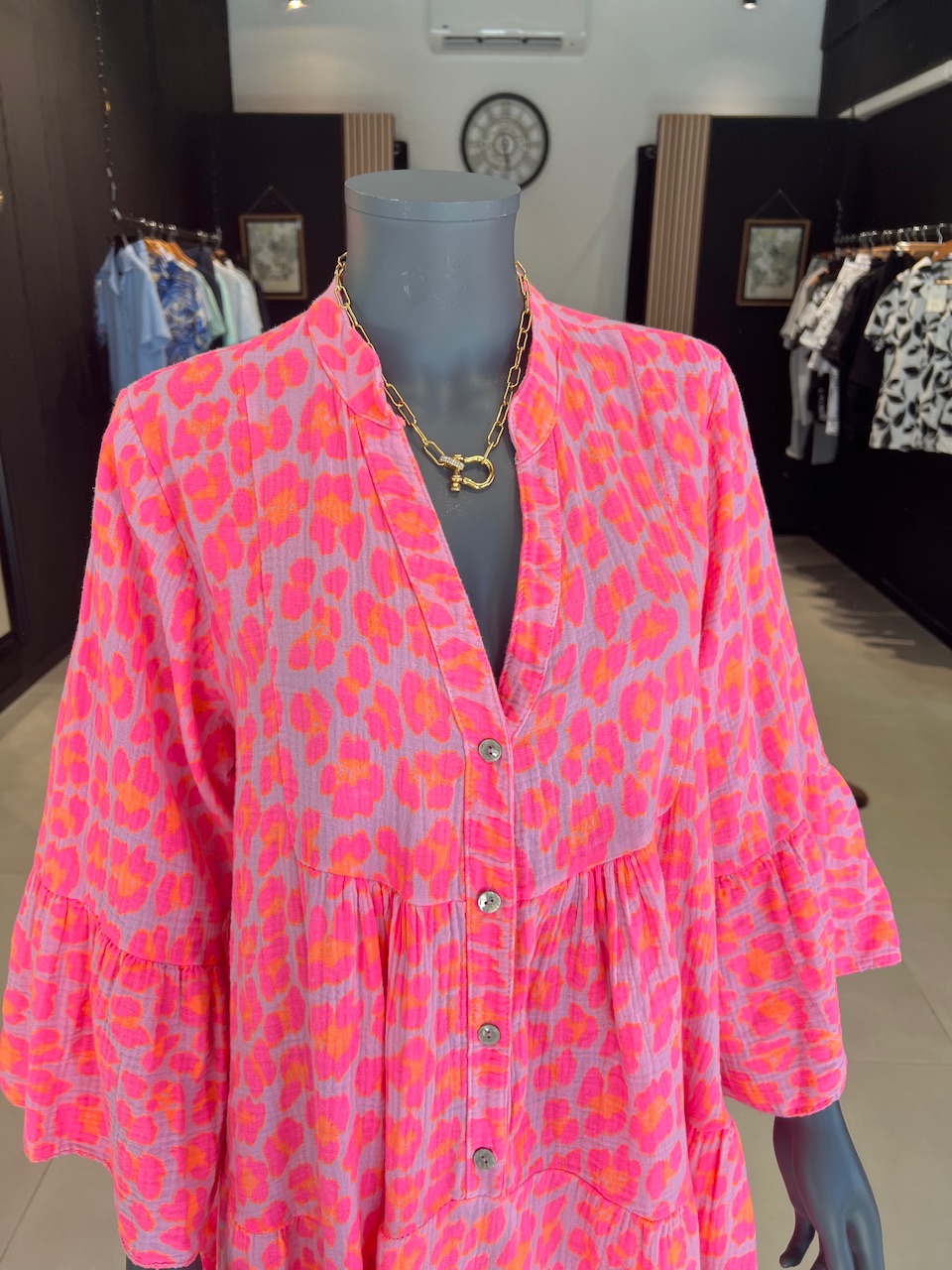 robe SUNNY fluo rose made in italie  perle des iles 974 mode femme homme parfumerie bar a parfum saint pierre la reunion