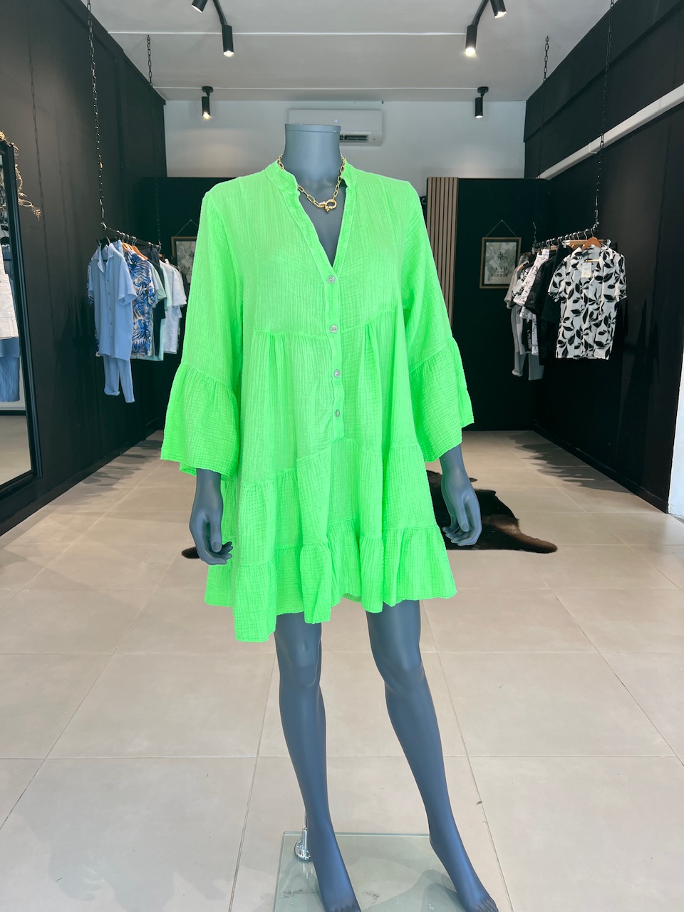 robe SUNNY fluo vert made in italie  perle des iles 974 mode femme homme parfumerie bar a parfum saint pierre la reunion