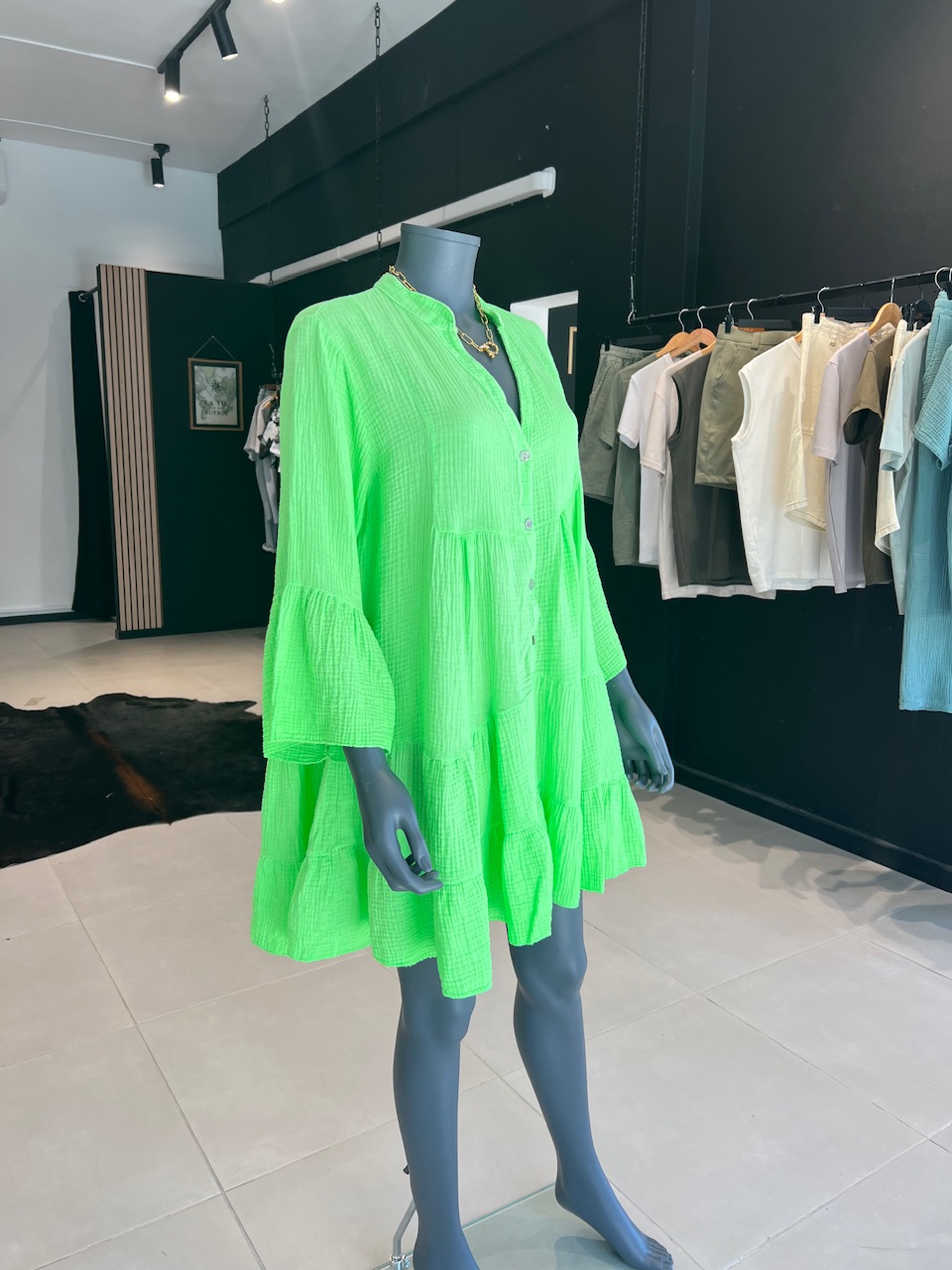 robe SUNNY fluo vert made in italie  perle des iles 974 mode femme homme parfumerie bar a parfum saint pierre la reunion