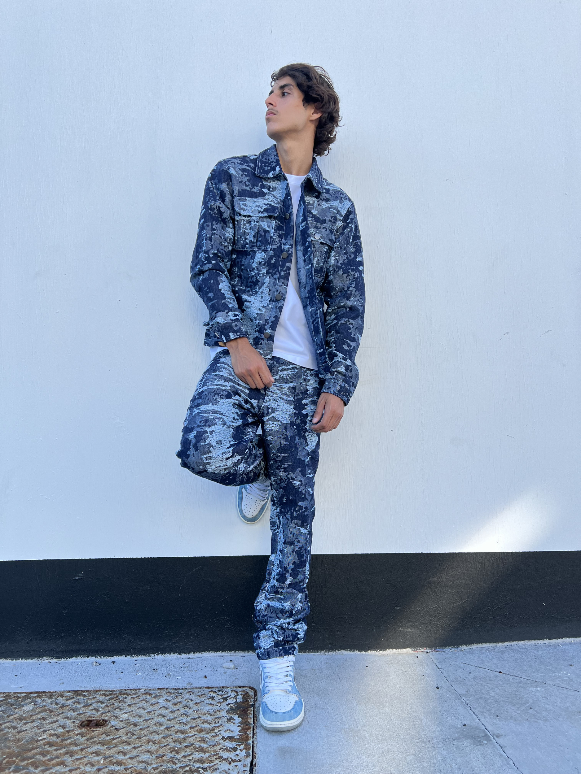 ensemble veste et  jean bleu camouflage pour homme – tenue estivale tendance vendue saint pierre à La Réunion