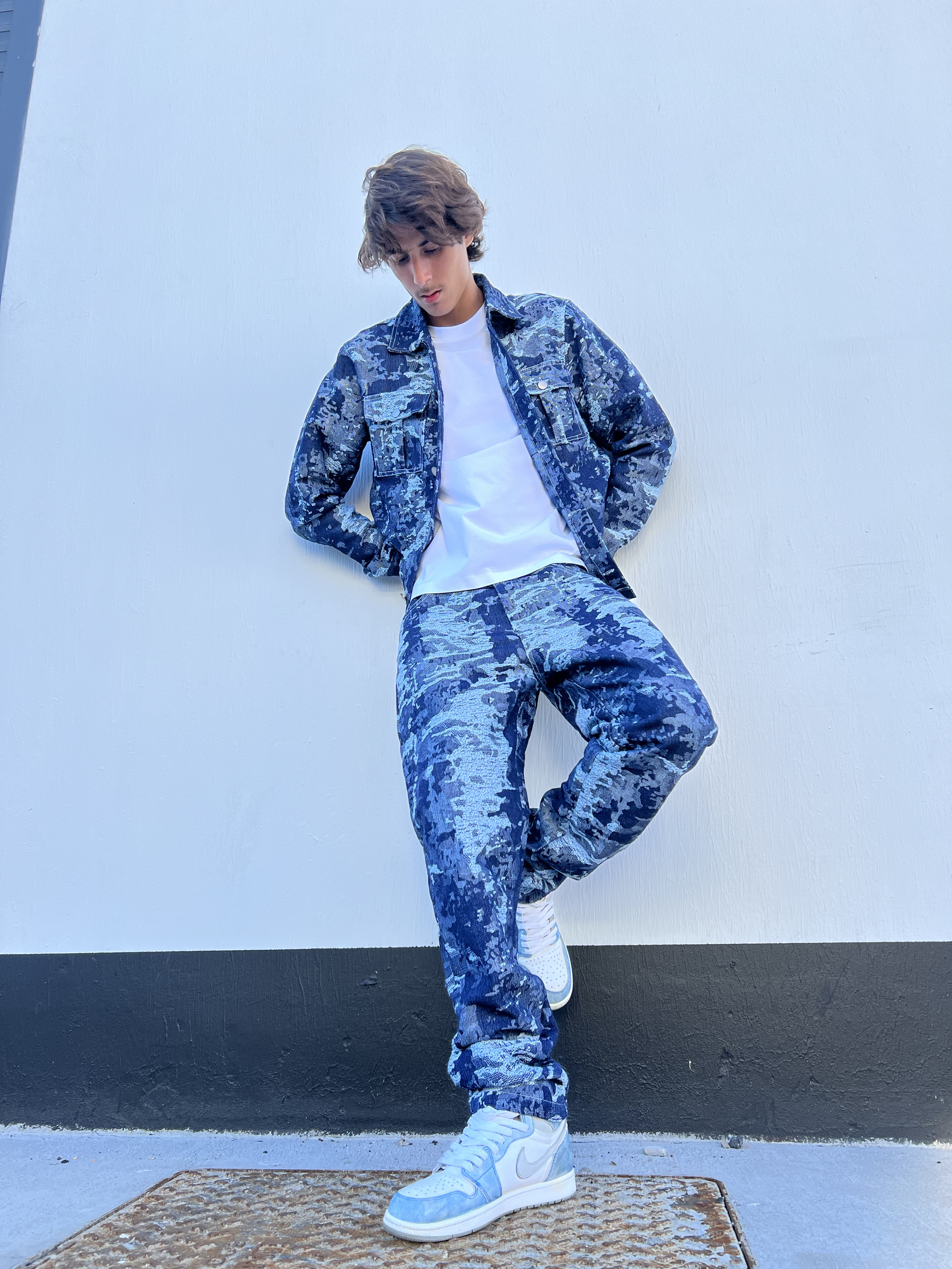 ensemble veste et  jean bleu camouflage pour homme – tenue estivale tendance vendue saint pierre à La Réunion