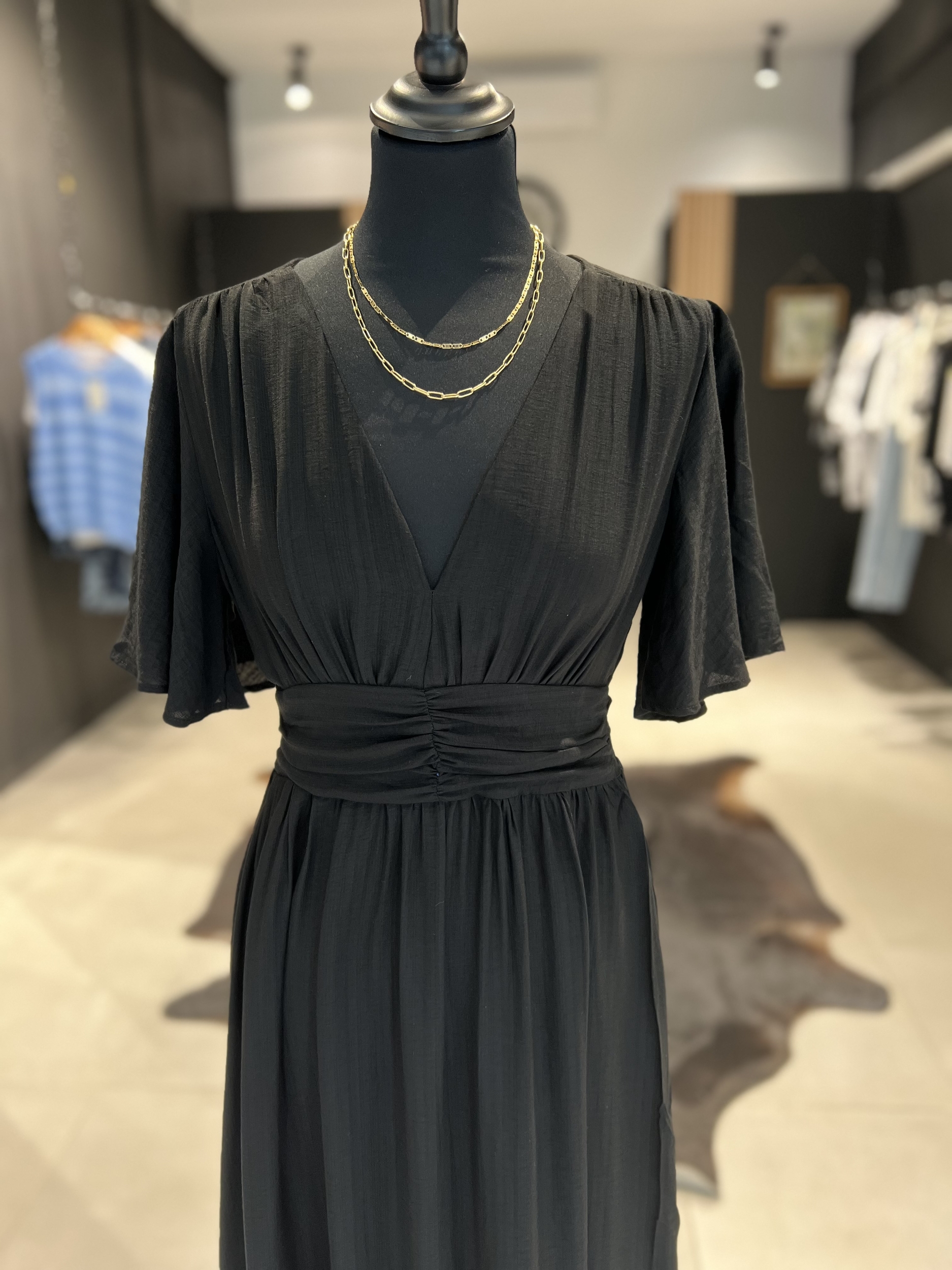 robe tina noir grande taille perle des iles mode femme la reunion st pierre 974