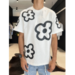 tee shirt blanc fleur noir pour homme – tenue estivale tendance vendue saint pierre à La Réunion