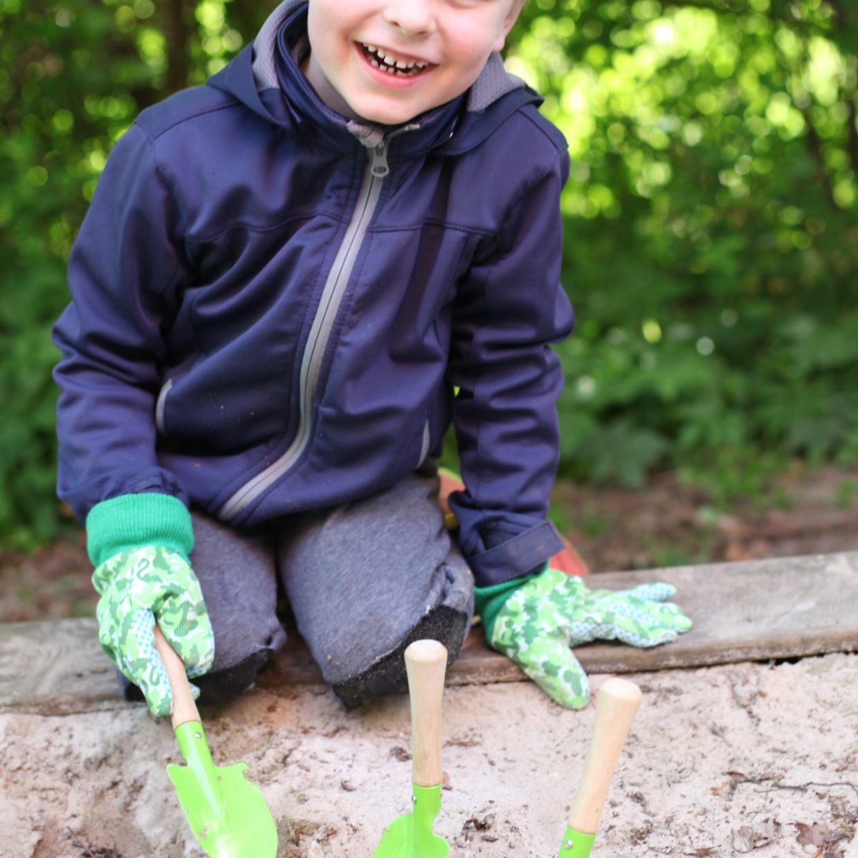 CHEZ UGO ET LEA nature et végétal esschert design kit outil jardinage enfant 5