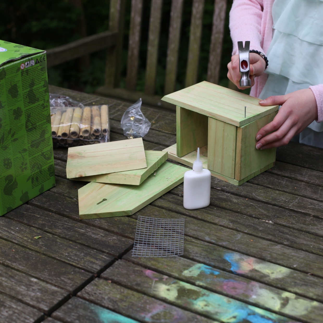 ESSCHERT DESIGN HOTEL A INSECTES A CONSTRUIRE POUR LES ENFANTS UNE IDEE CADEAU (2)