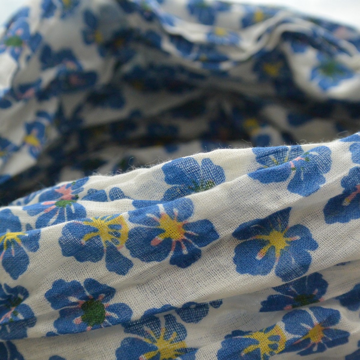 foulard zen ethic grande-etole-pansy-voile-de-coton-110x180cm une idee cadeau chez ugo et lea   (2)