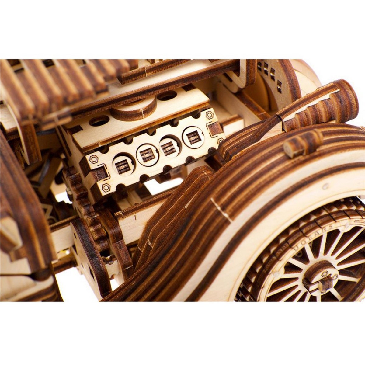 UGEARS maquette en bois pour adulte voiture roadster. une idee cadeau chez ugo et lea   (3)