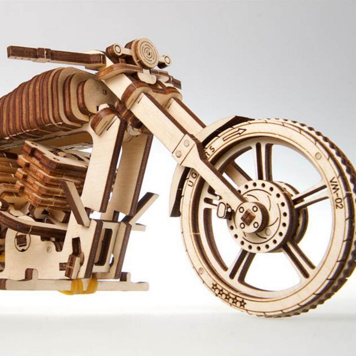 UGEARS maquette en bois pour adulte moto. une idee cadeau chez ugo et lea   (7)