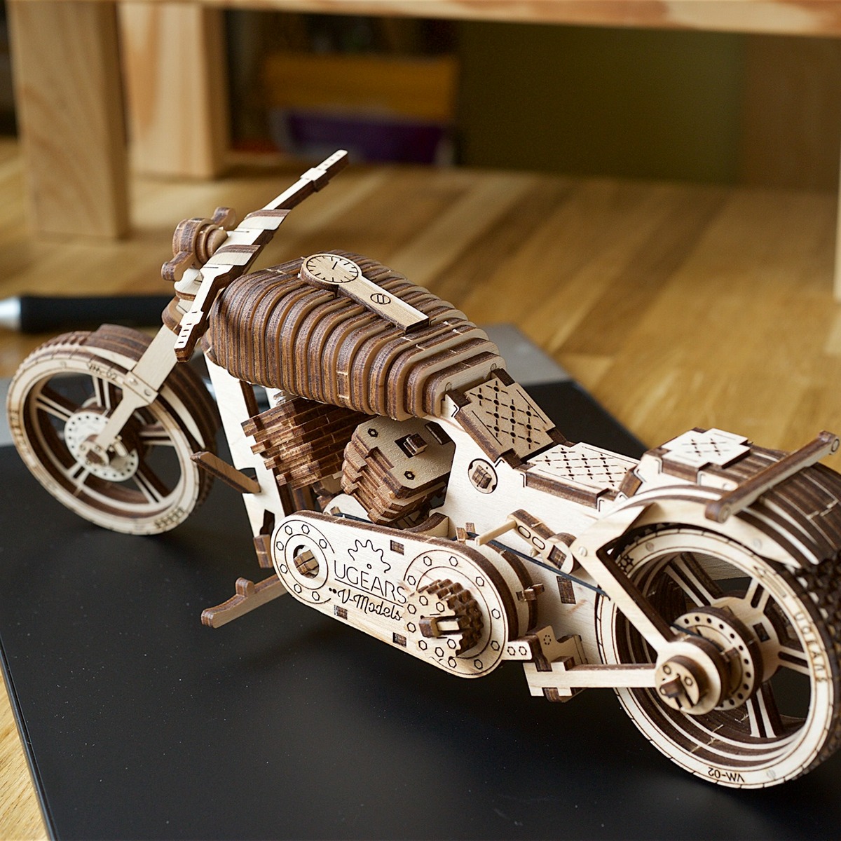 UGEARS maquette en bois pour adulte moto. une idee cadeau chez ugo et lea    (3)