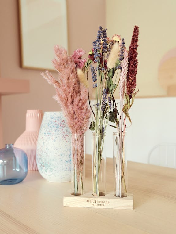 3 petit vases fleurs séchées sur socle en bois blanc Wildflowers chez ugo et lea 2