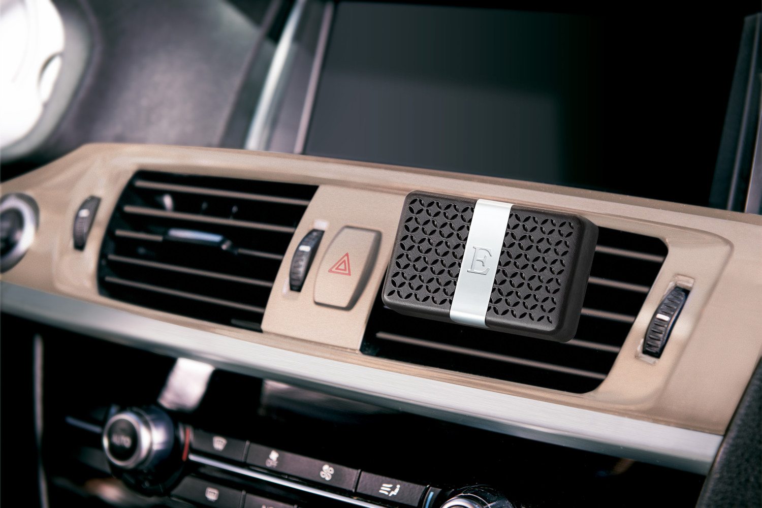 diffuseur de parfum dans une voiture