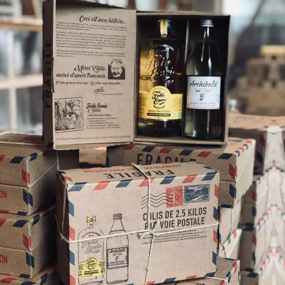 un apéritif Folle Envie 12%.vol 750 ml et tonic de distillerie Archibald 500 ml