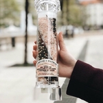 le comptoir de mathilde sel-rose-de-l-himalaya-et-melange-4-poivres-baies-moulin-xl-265-g une idee cadeau chez ugo et lea