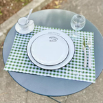 Set de table avcc assiette, verre et tasse à café