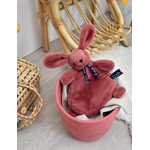 Doudou lapin dorlotin bois de rose dans un seau