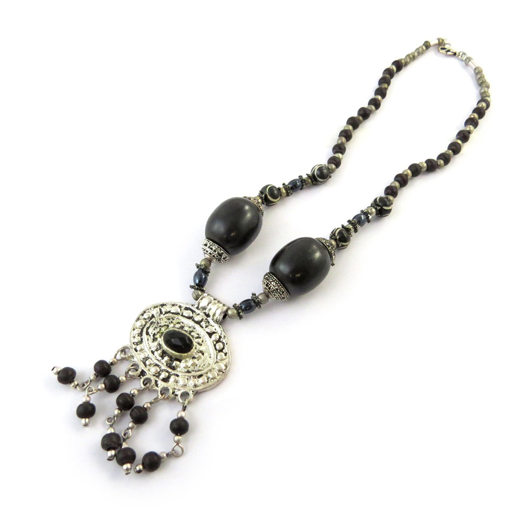 Collier \'Parvani\' Noir  - [B8098]