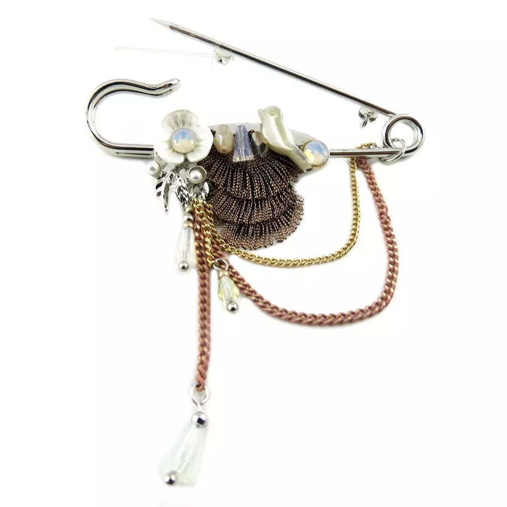 les trésors de lily Broche Créateur 'Acapulco' beige argenté 68x65 mm [P8406]