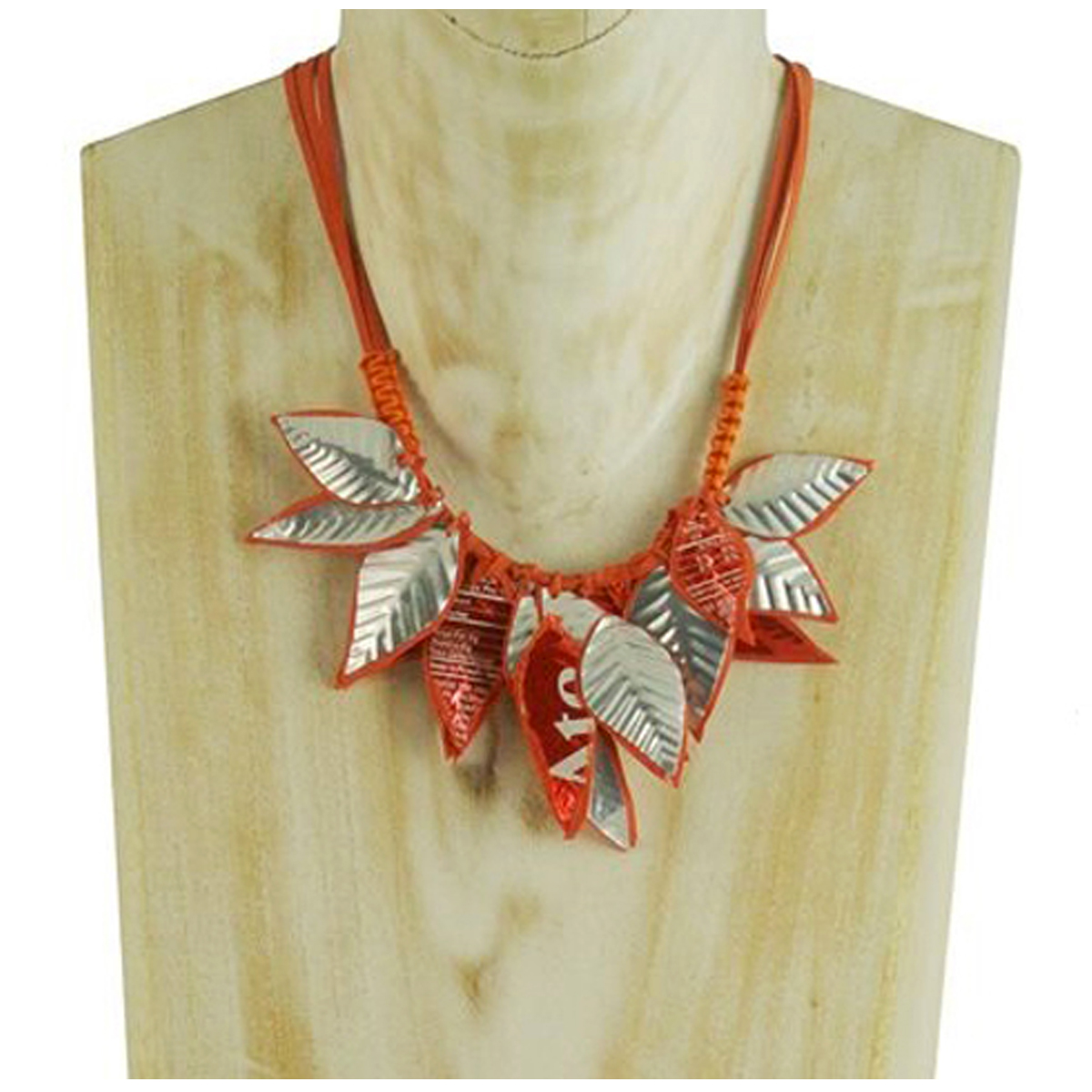 Collier artisanal \'Mistinguette\' orange argenté - 13x9 cm - [R4317]