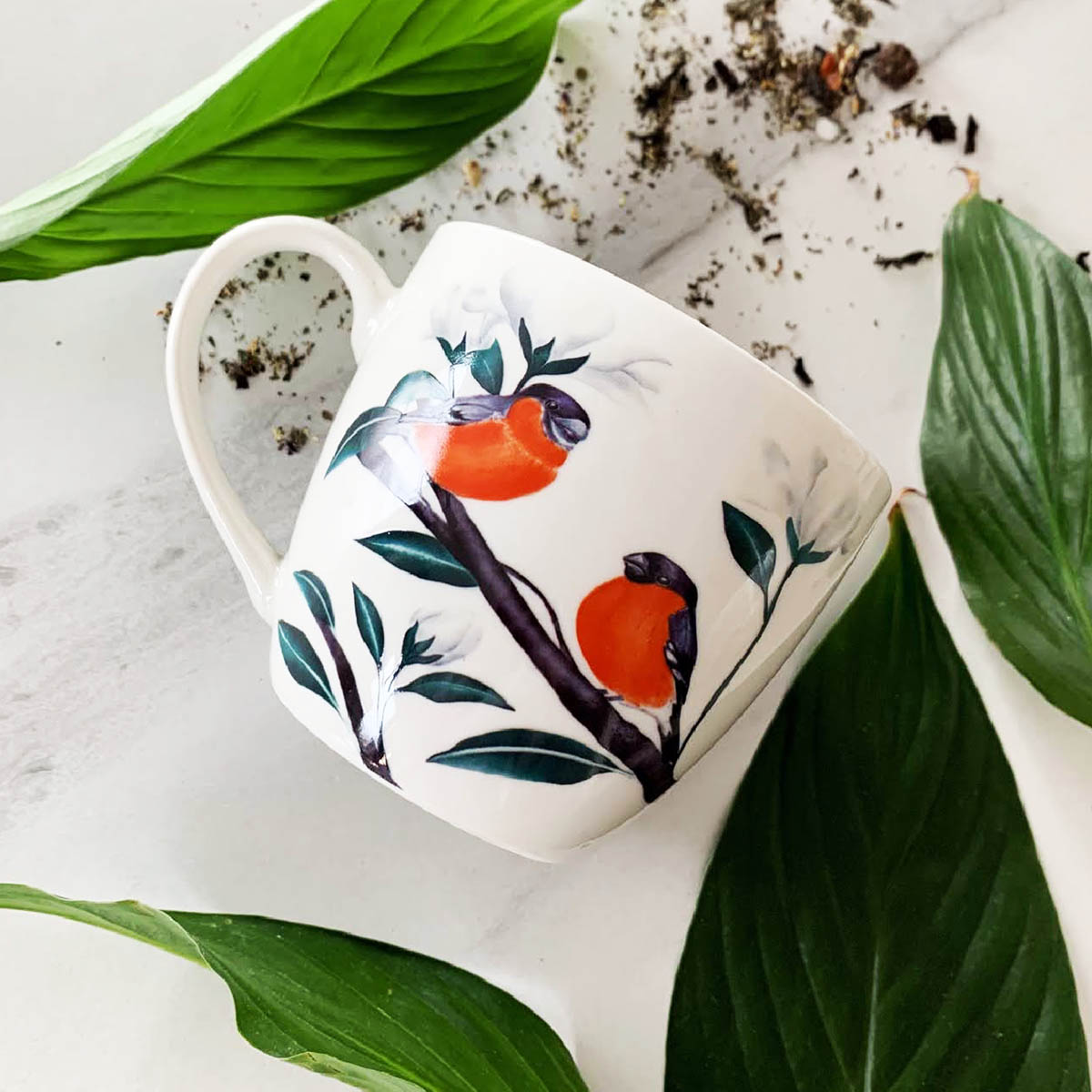 Mug porcelaine \'Jardin Botanique\' (oiseau, Bouvreuil pivoine) - 95x100 mm (460 ml) - [R8731]