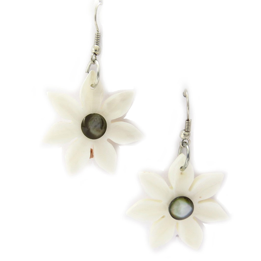 Boucles d\'oreilles \'Kilimanjaro\' blanc (fleur) - 50x33 mm - [R9428]
