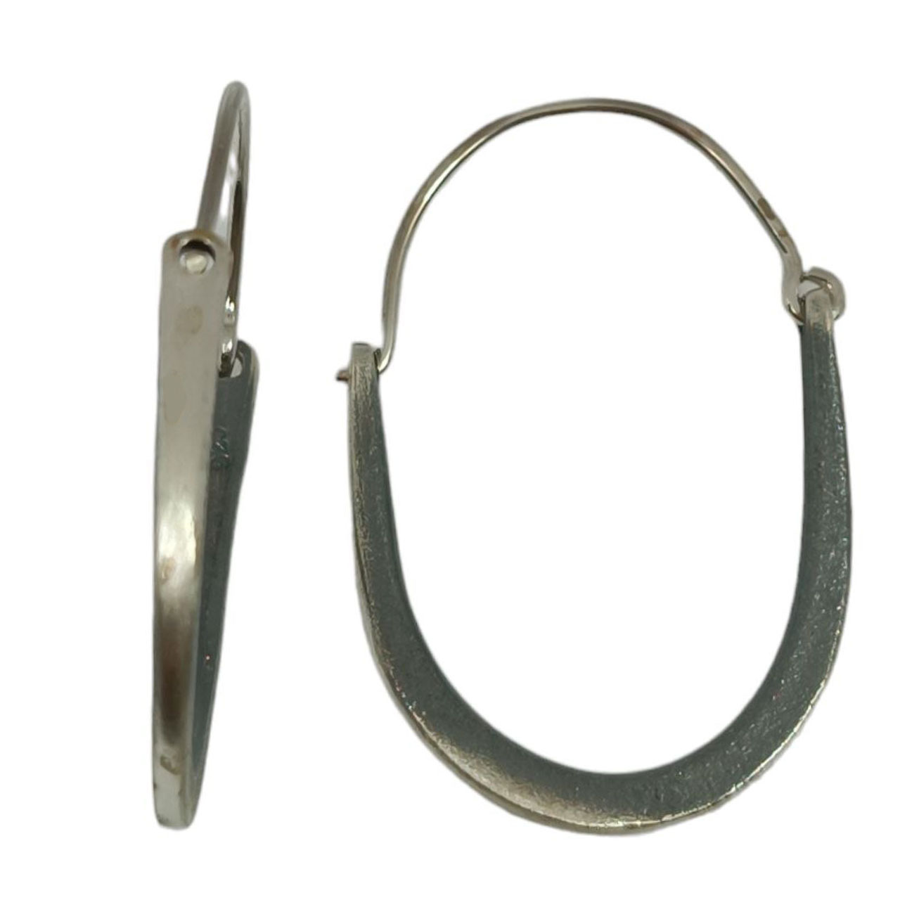 Créoles argent artisanales \'Cléopatra\' argenté vieilli - 30x20x2 mm - [R9588]