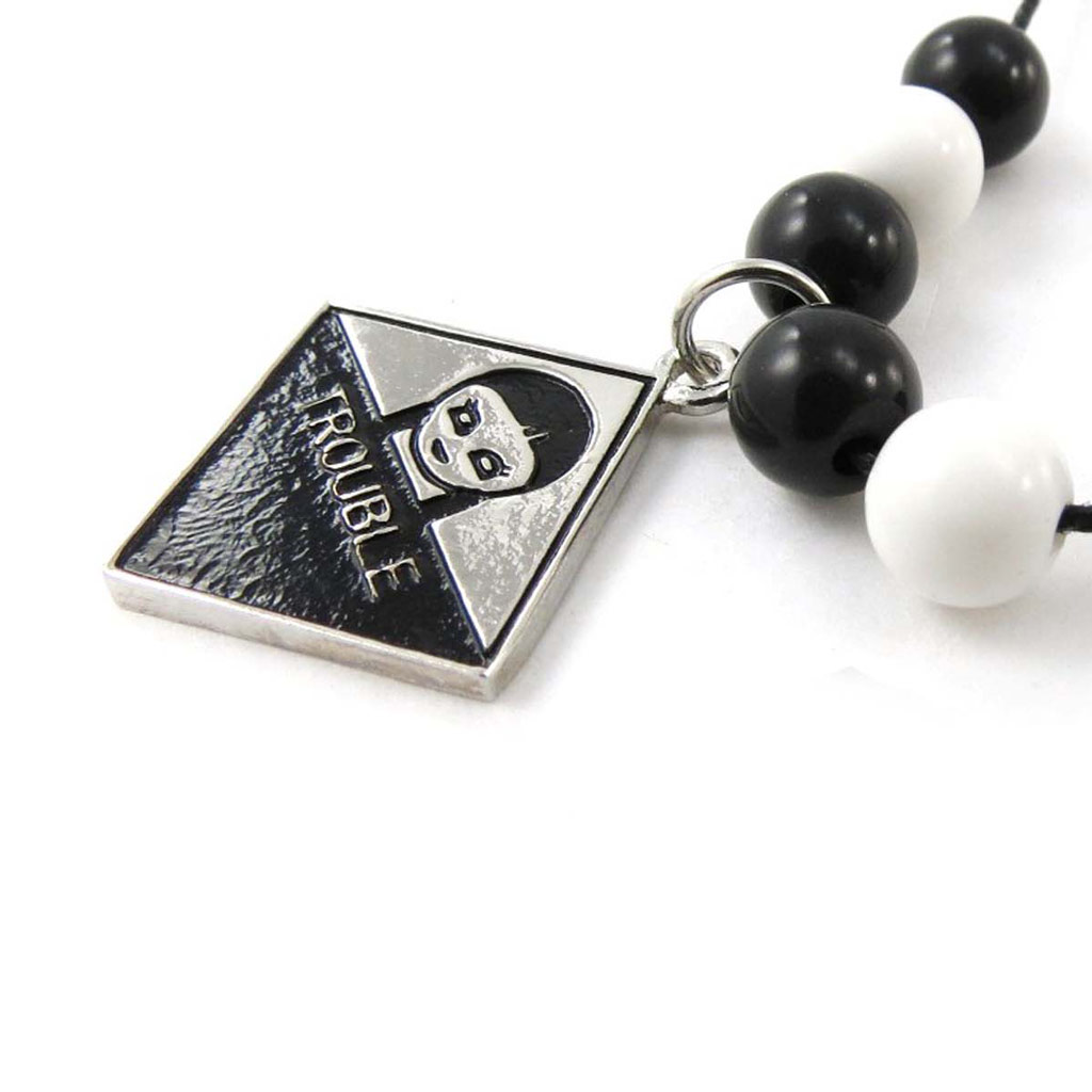 Collier \'B Alice\' noir - 23x25 mm - [C9222]