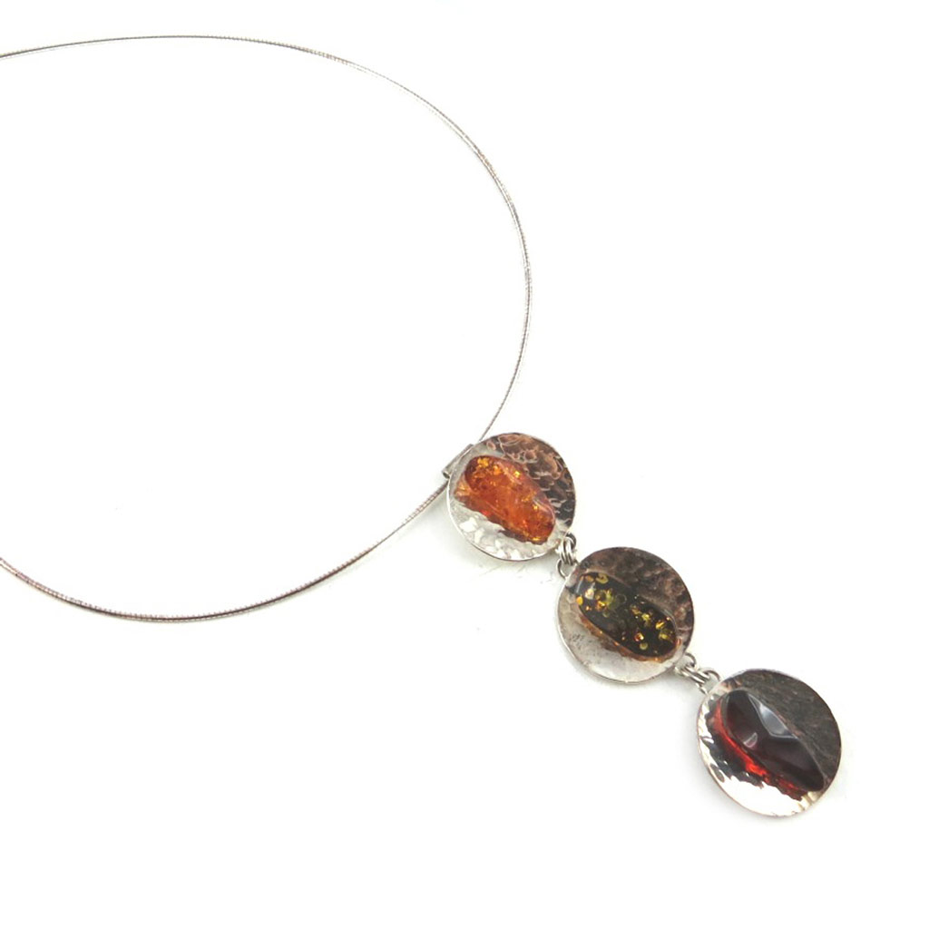 Collier Argent \'Cleopatra\' Ambre argenté (martelé) - 85x25 mm - [E3419]