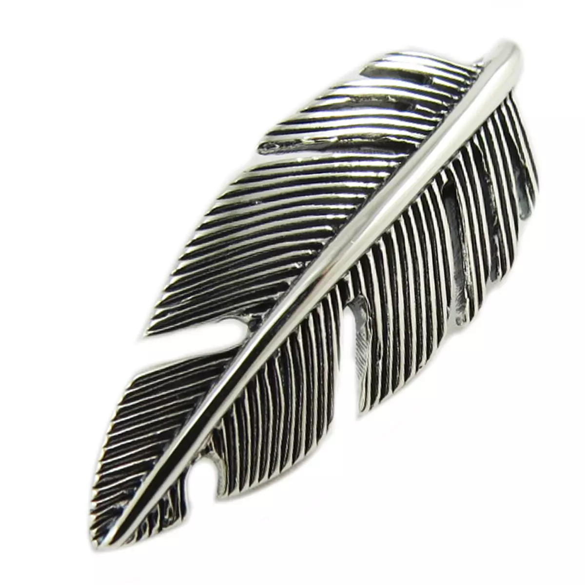 les trésors de lily Pendentif Argent artisanal 'Boho' argenté vieilli (plume) 30x12 mm [Q7504]