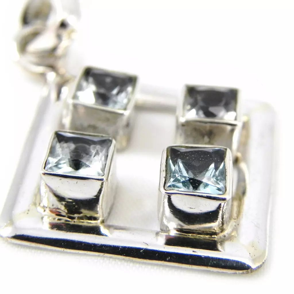 les trésors de lily Pendentif Argent 'Heaven' topaze bleu [H0038]