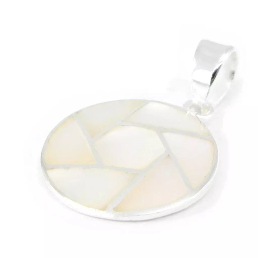 les trésors de lily Pendentif Argent artisanal 'Sagesse' nacre argenté 17x17 mm [H6574]