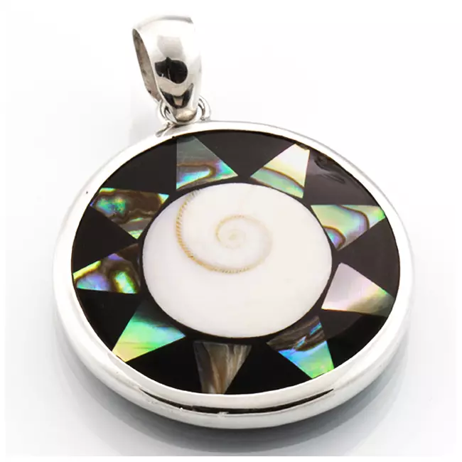 les trésors de lily Pendentif Argent artisanal 'Sagesse' noir nacre argenté vieilli 28 mm (sainte lucie) [R4550]
