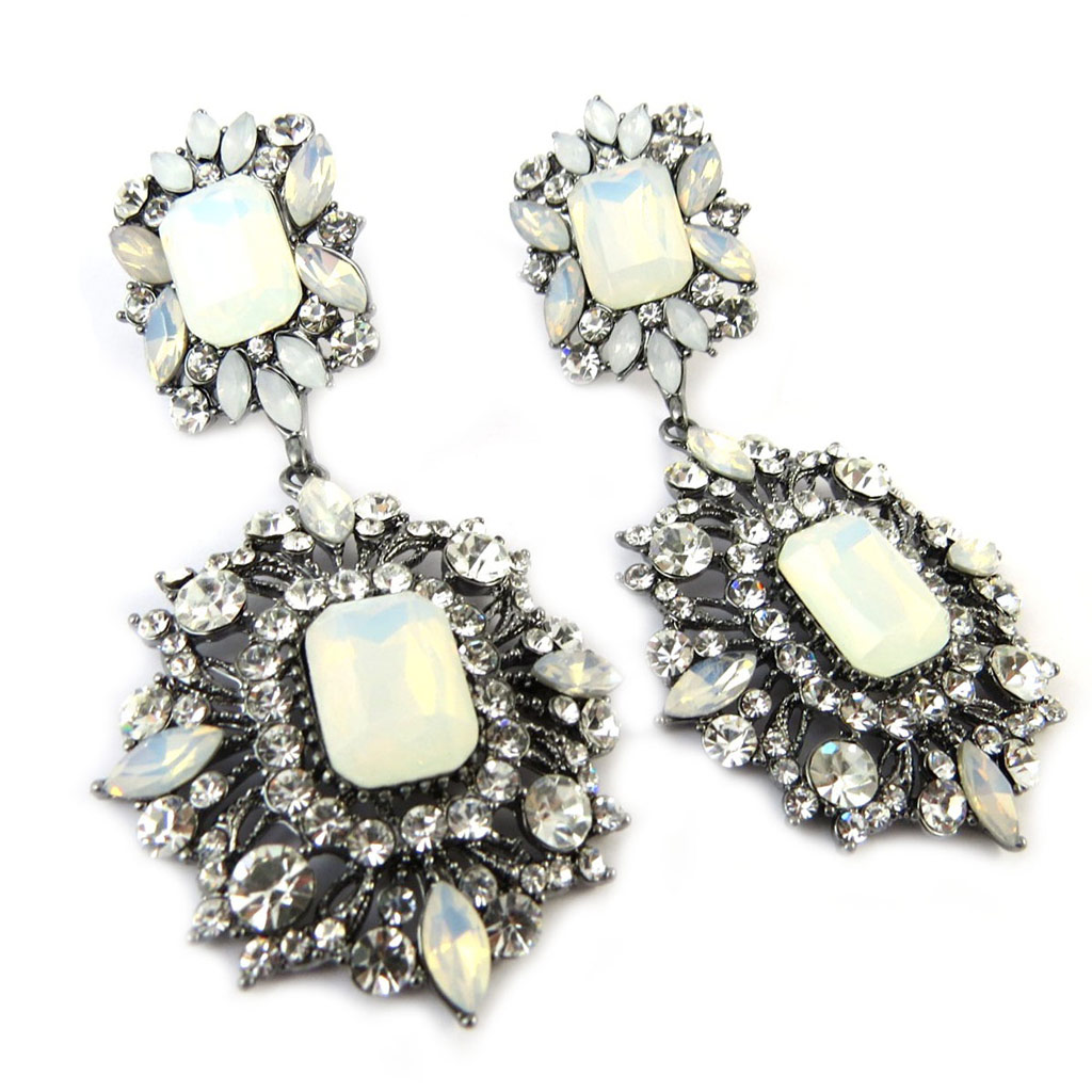 Boucles Créateur \'Sissi\' blanc opalescent  - [P0218]