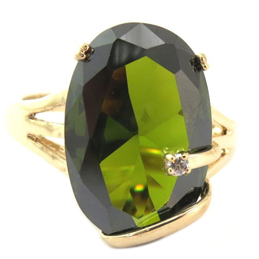 Bague Plaqué Or \'Sissi\' vert olivine doré - 19x12 mm - [P6723]