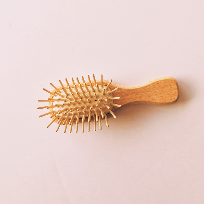 brosse de poche en bois pour enfant