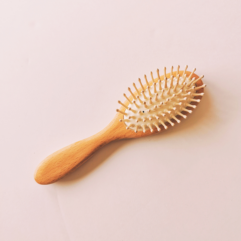 Brosse à cheveux en bois de hêtre